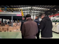 Khách hàng đến thăm 1